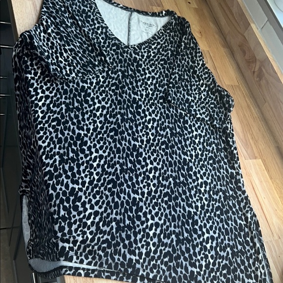 Torrid Black and White Leopard Print Blouse - Picture 1 of 4
